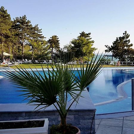 Apartamento Blue Bay Sea View Pomorie Exterior foto
