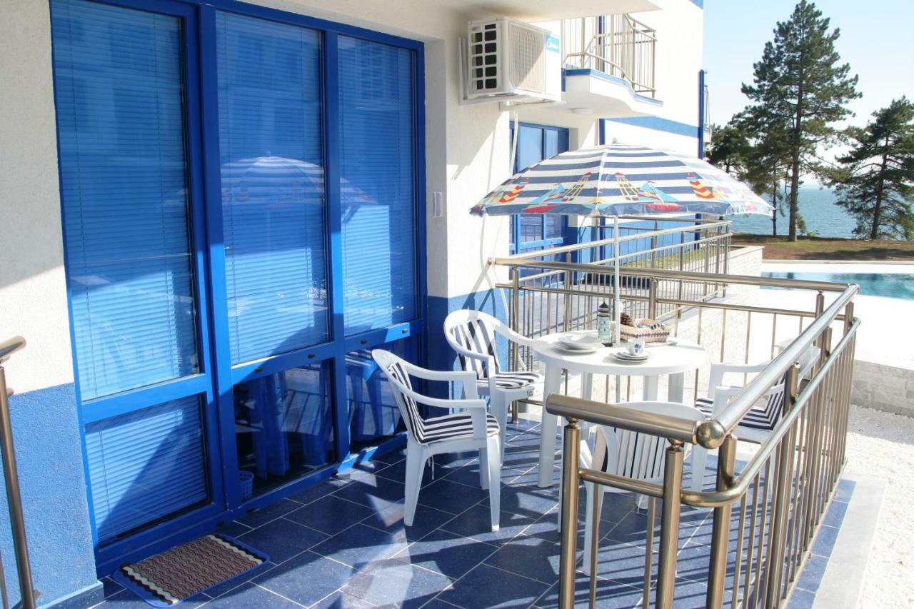 Apartamento Blue Bay Sea View Pomorie Exterior foto