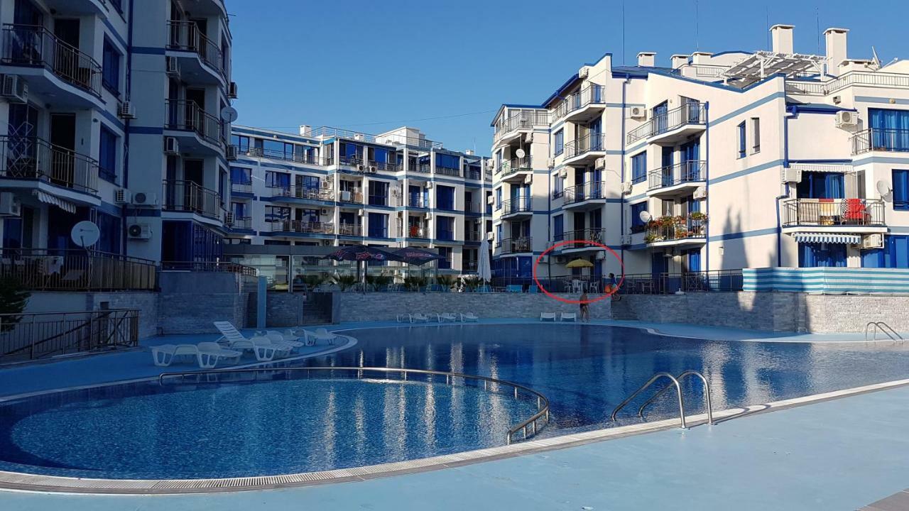 Apartamento Blue Bay Sea View Pomorie Exterior foto